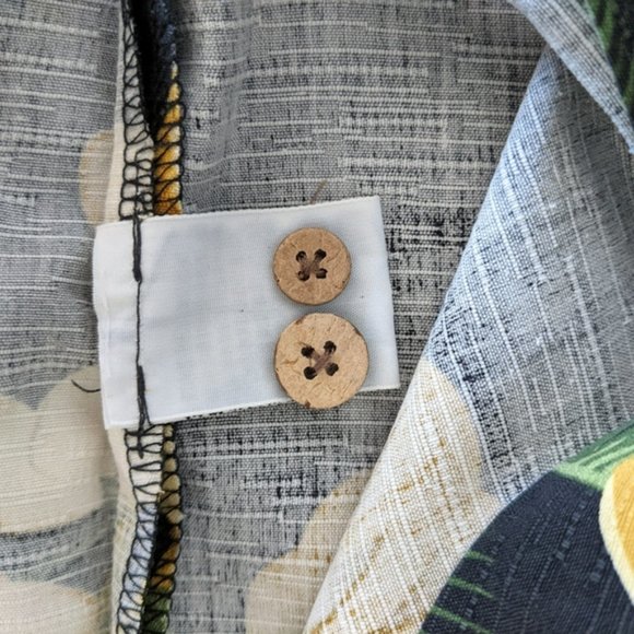 Tommy Bahama silk shirt - Picture 12 of 13